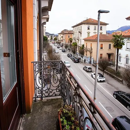 Smart In Center Luino