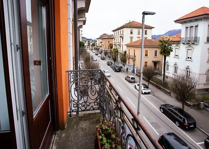 Smart In Center Luino