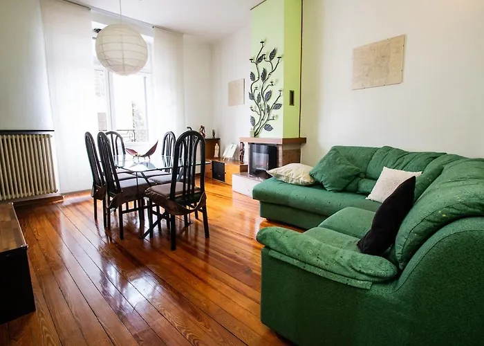 Smart In Center Apartment *